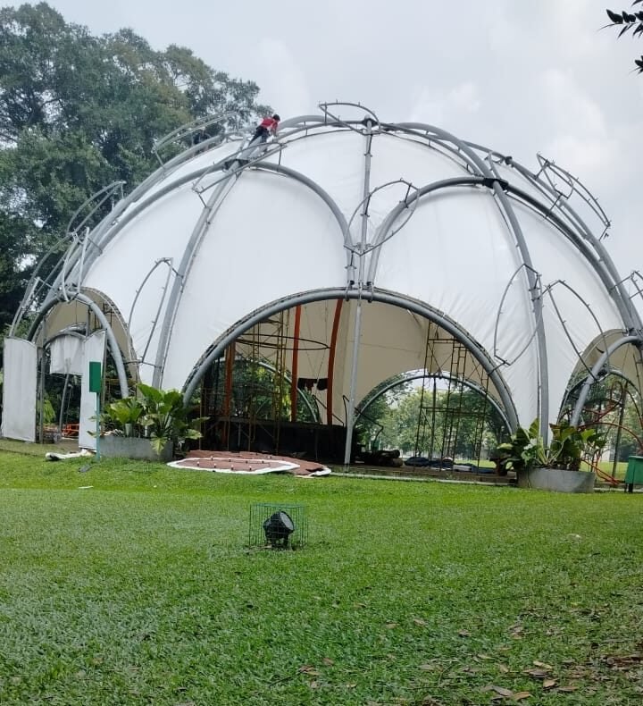 Desain Arsitektur Kanopi Membran Modern